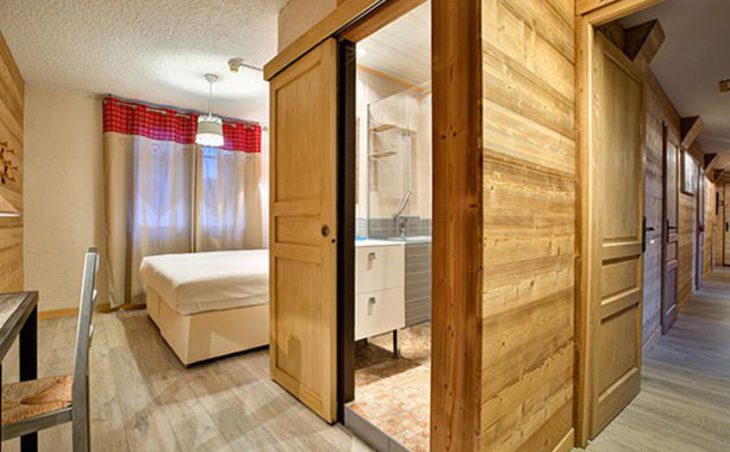 Chalet Martine, Alpe D'Huez, Double Bedroom